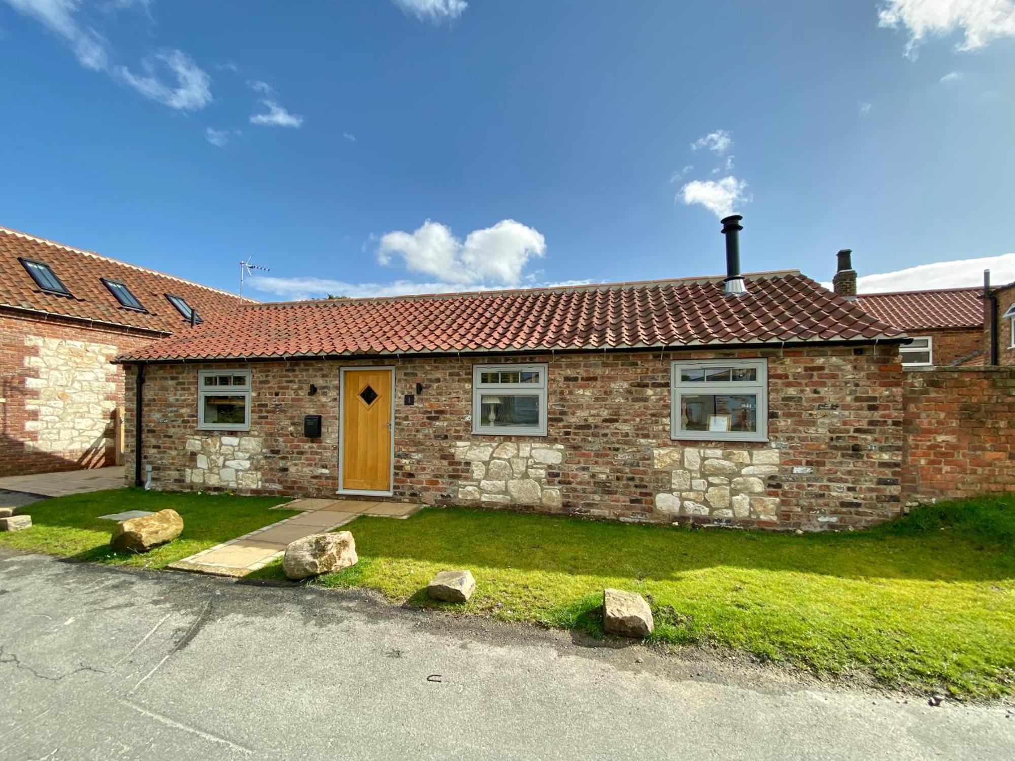 Village Barn Conversion Near York Exterior foto